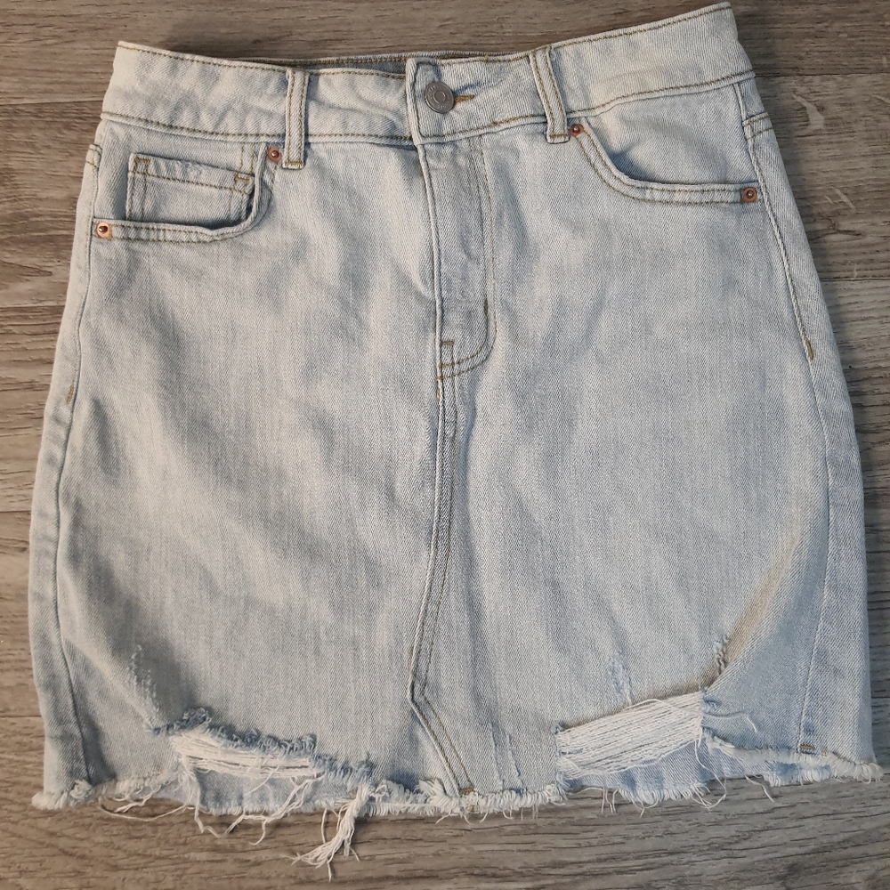 Wild Fable Woman's Size 4 Denim Skirt